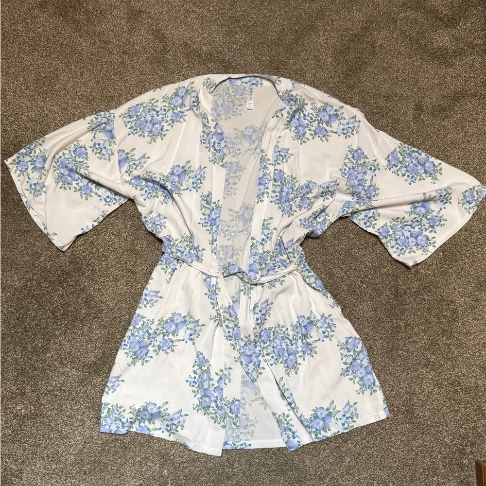 David's Bridal White Cotton Kimono Robe with Light Blue Floral Print